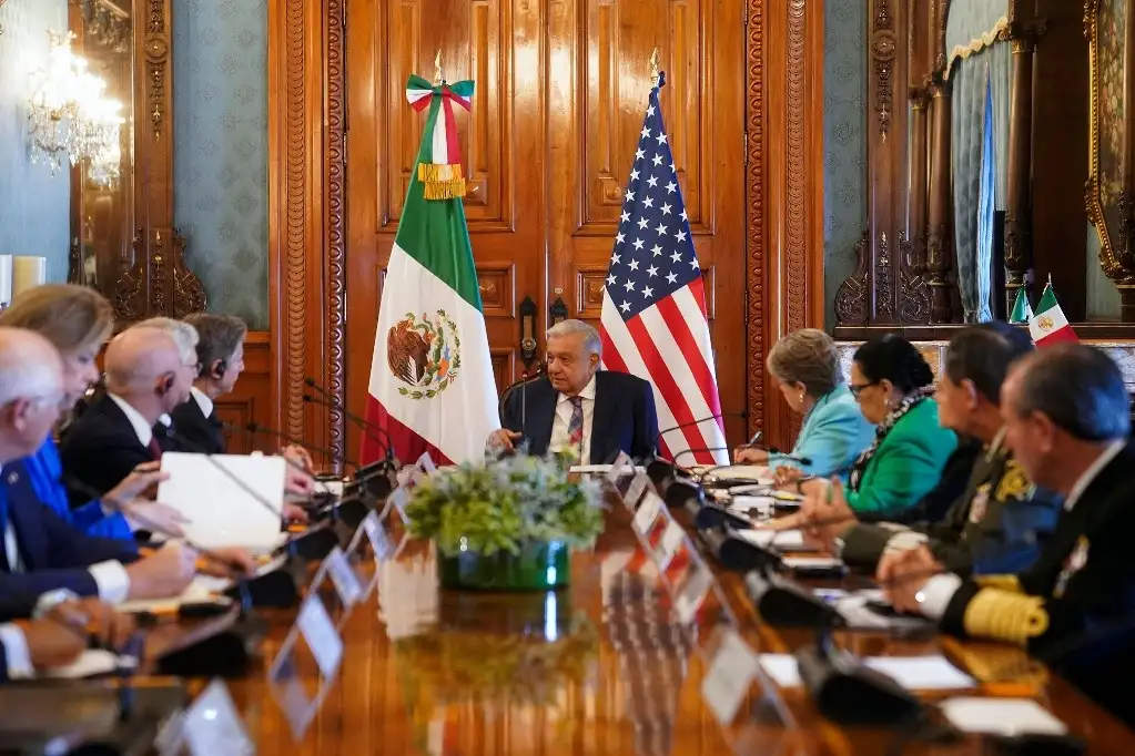 López Obrador evade el tema del muro fronterizo que presumió Trump