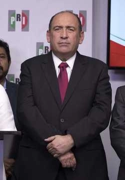 El coordinador de los diputados priístas señaló que sus propuestas para modificar la reforma eléctrica fueron desechadas por la bancada de Morena en San Lázaro. Foto Alfredo Domínguez/La Jornada.