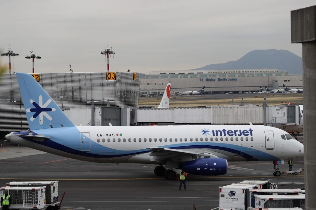 Avión de Interjet en imagen de archivo. Foto Yazmín Ortega Cortés 