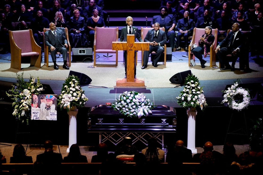 En mMemphis, Tennessee, se realizó el funeral del joven afrodescendiente, Tyre Nichols, víctima de la brutalidad policial. Foto Afp