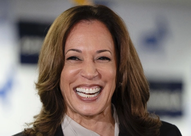 La vicepresidenta Kamala Harris durante un discurso en la sede de su campaña en Wilmington, Delaware. Foto Ap