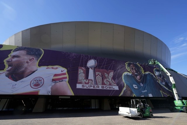 La frenética semana arrancó hoy por la noche en el Superdome, un acto estrafalario que podría abrumar a los equipos que no están acostumbrados a un ambiente circense. Foto Ap