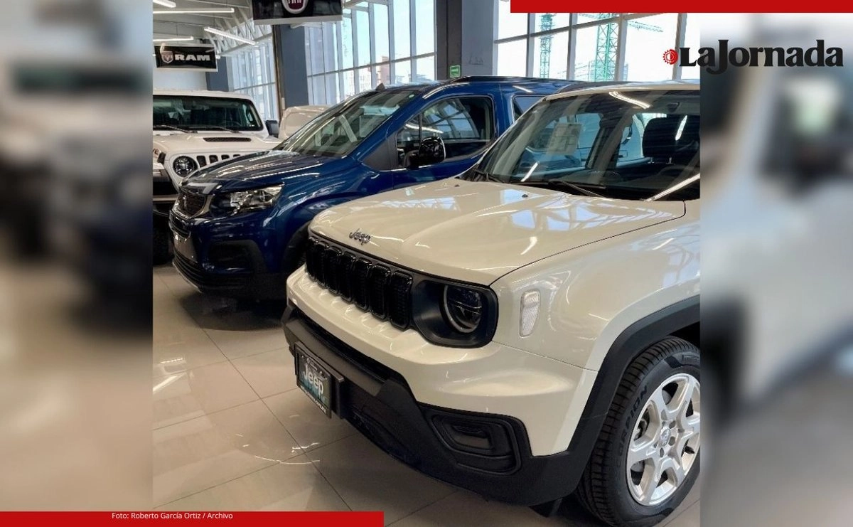 De acuerdo con información de la Asociación Mexicana de Distribuidores Automotrices (AMDA), de enero a septiembre de este año se han comercializado un millón 75 mil 187 vehículos ligeros.