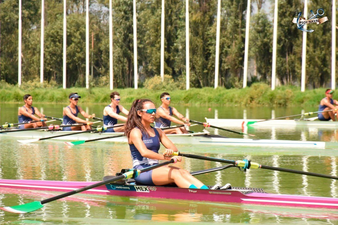 La campeona nació el 26 de junio de 1994 en Monterrey, Nuevo León, y en el ámbito académico cursa la licenciatura en Organización Deportiva en la Facultad de Organización Deportiva de la Universidad Autónoma de Nuevo León.