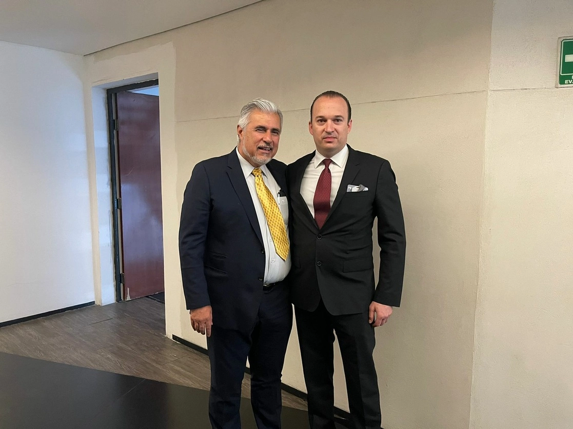 Kiril Todorov, presidente de la Federación Mexicana de Natación, luego de acudir al Senado de la República. Foto Cortesía