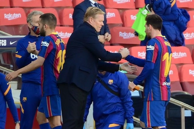El técnico del Barcelona, Ronald Koeman, vuelve a dar descanso a Leo Messi el miércoles frente al Ferencvaros en la Liga de Campeones, donde ya tiene asegurado el pase a octavos de final. Foto Afp / 
Archivo