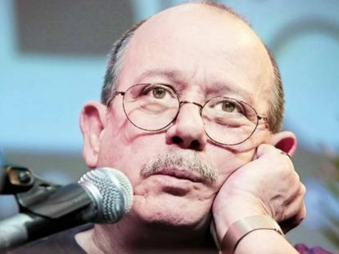 El legendario trovador cubano durante una conferencia de prensa que ofreció en SOB’s, en Nueva York. Foto Ap