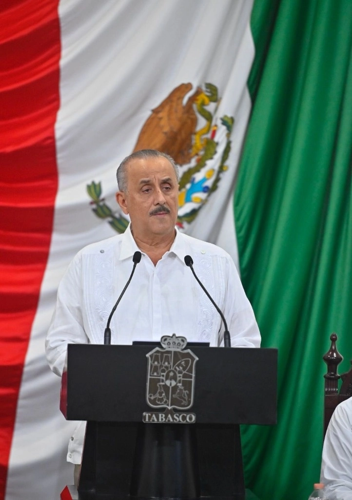 El gobernador de Tabasco, Carlos Manuel Merino, durante la presentación de su quinto informe ante el Congreso local. Foto tomada de X @cmmerino