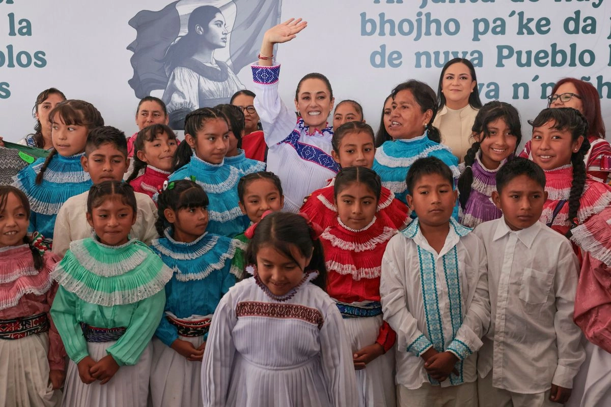 La Presidenta se reunió con comunidades indígenas y afromexicanas en Amealco, Querétaro. 