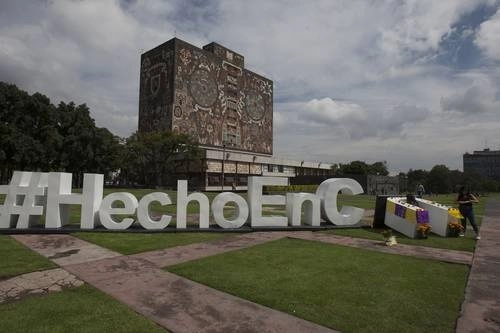 Investigadores y alumnos expresaron que es necesario hacer una reflexión sobre la Universidad Nacional y avanzar hacia "una transformación". Foto Cristina Rodríguez