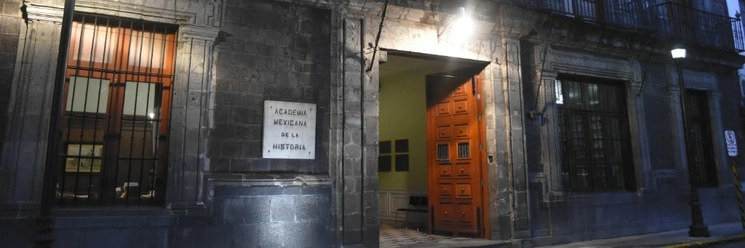 Fachada de la AMH. Foto @acadmxhistoria