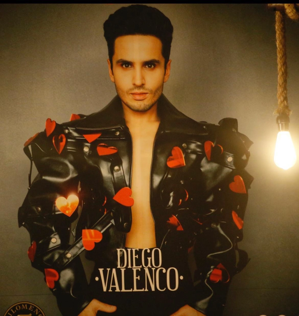 Diego Valenco, un actor de cine, de comedia musical, de teatro que ahora se ha lanzado como cantante con el sencillo 'Tres'. Foto Cortesía del cantante