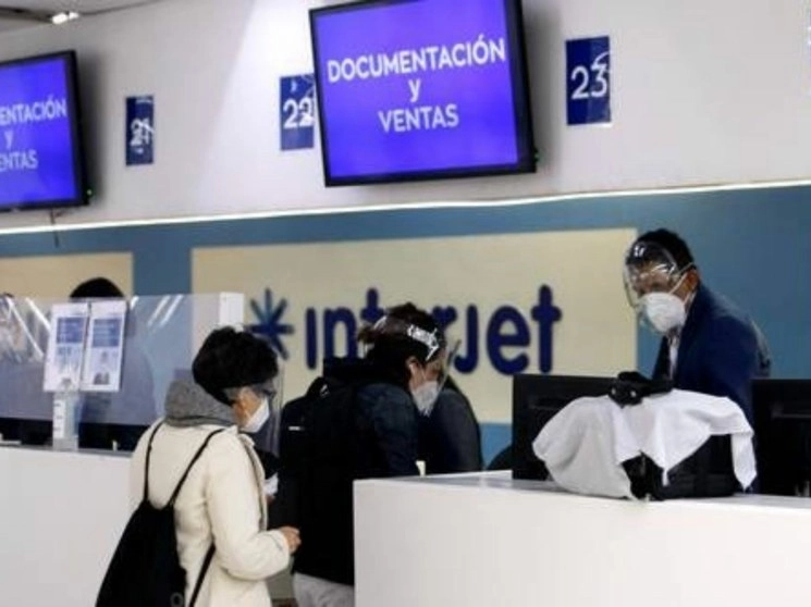 Módulo de la empresa en el aeropuerto capitalino. Foto Roberto García Ortiz