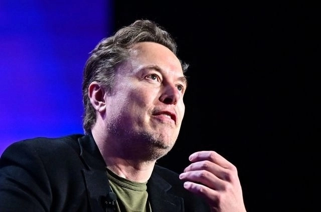 Trump señaló su aprobación del trabajo de Musk el domingo por la noche después de regresar a Washington tras pasar el fin de semana en Florida. Foto Afp
