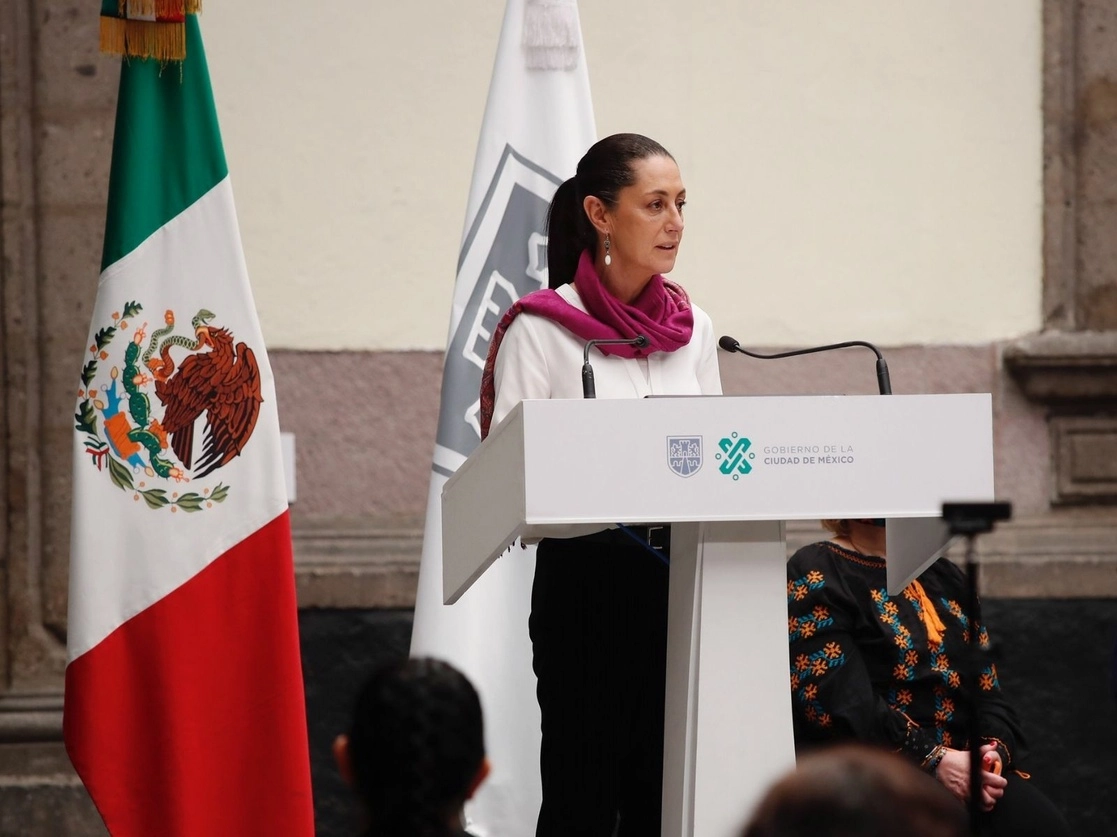 “Gobernamos con corazón, entusiasmo y convicción y honrados de servir a este gran pueblo de la Ciudad de México”, afirma la jefa de Gobierno, Claudia Sheinbaum. Foto Cristina Rodríguez / Archivo