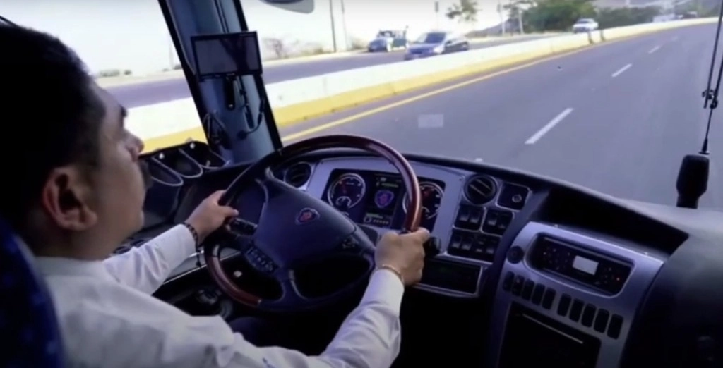 La conectividad de Scania arranca con Scania Communicator, un hardware con el que se controla la operación de la flota que es esencial para las empresas transportistas. Foto. Scania México.