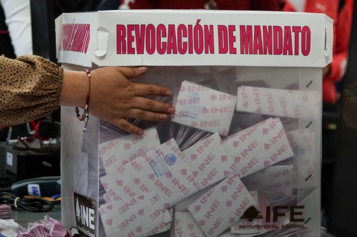 Póngase en contacto con su diputada o diputado, hágale saber cuál es su postura ante la reforma electoral, pídale que la lea y que vote en representación suya. Foto