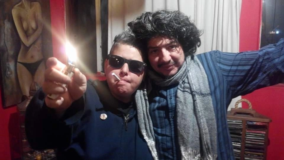 La baterista Ali Gua Gua (izquierda) y el periodista y poeta Carlos Martínez Rentería. Foto Emiliano Escoto