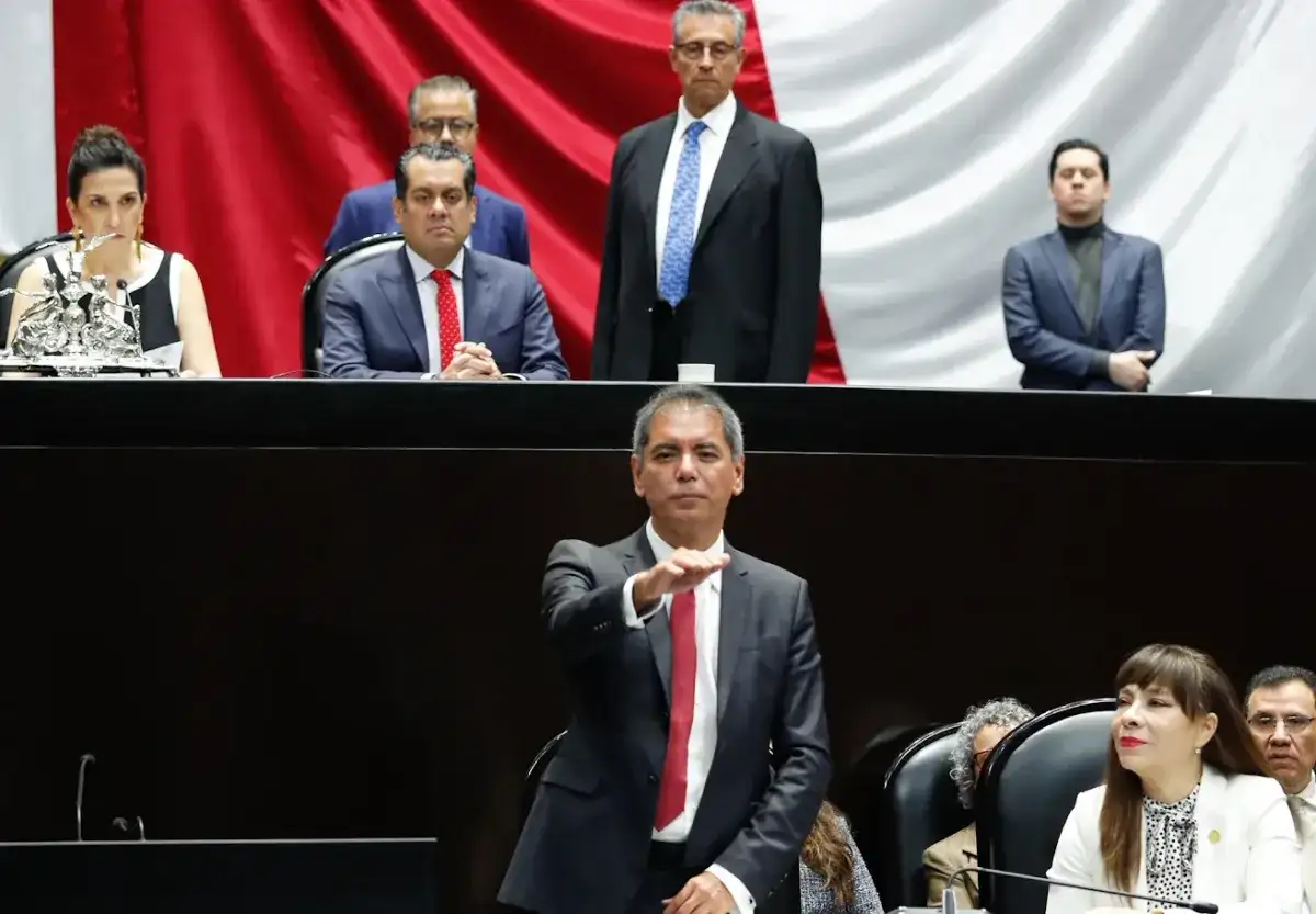 Nosotros no endeudamos a Pemex, lo desendeudamos, aclaró el funcionario. Foto 