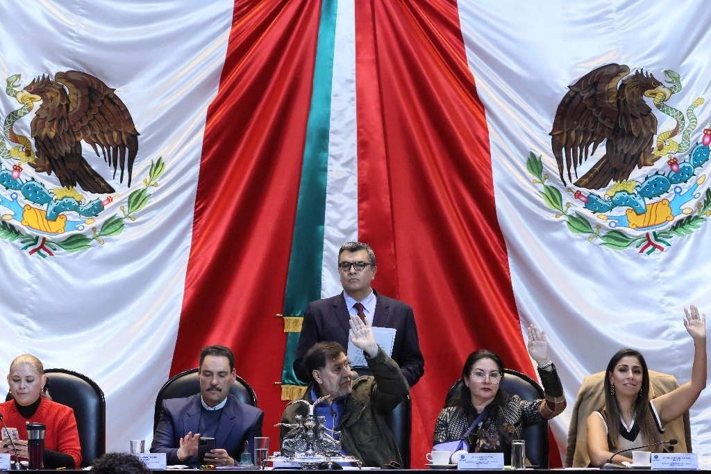 Los más de 2 mil aspirantes a juzgadores inscritos en el Poder Judicial tienen garantizados sus derechos, señaló ayer Gerardo Fernández Noroña (centro). Foto Luis Castillo 