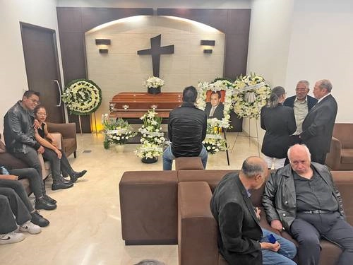 El abogado fue velado anoche en una agencia funeraria del sur de la CDMX. Murió a los 77 años por un paro cardiorrespiratorio. Foto Víctor Camacho