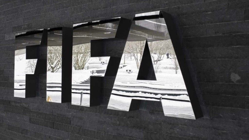 La primera edición de la Copa Intercontinental de la FIFA con clubes de todo el mundo tendrá cinco partidos, y el Real Madrid, ganador de la Liga de Campeones, jugará la final el 18 de diciembre en Doha, informó el organismo. Foto Ap / Archivo