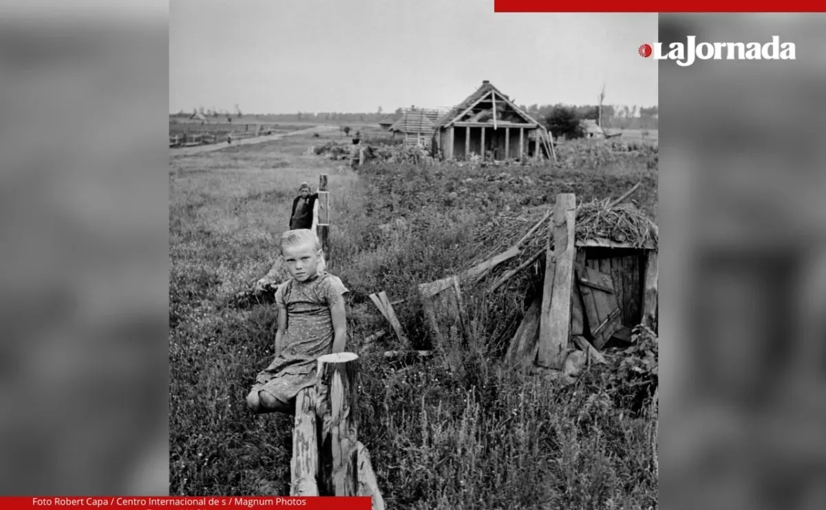 Una niña captada en una granja colectiva en Ucrania, en la entonces Unión de Repúblicas Socialistas Soviéticas, en 1947. 