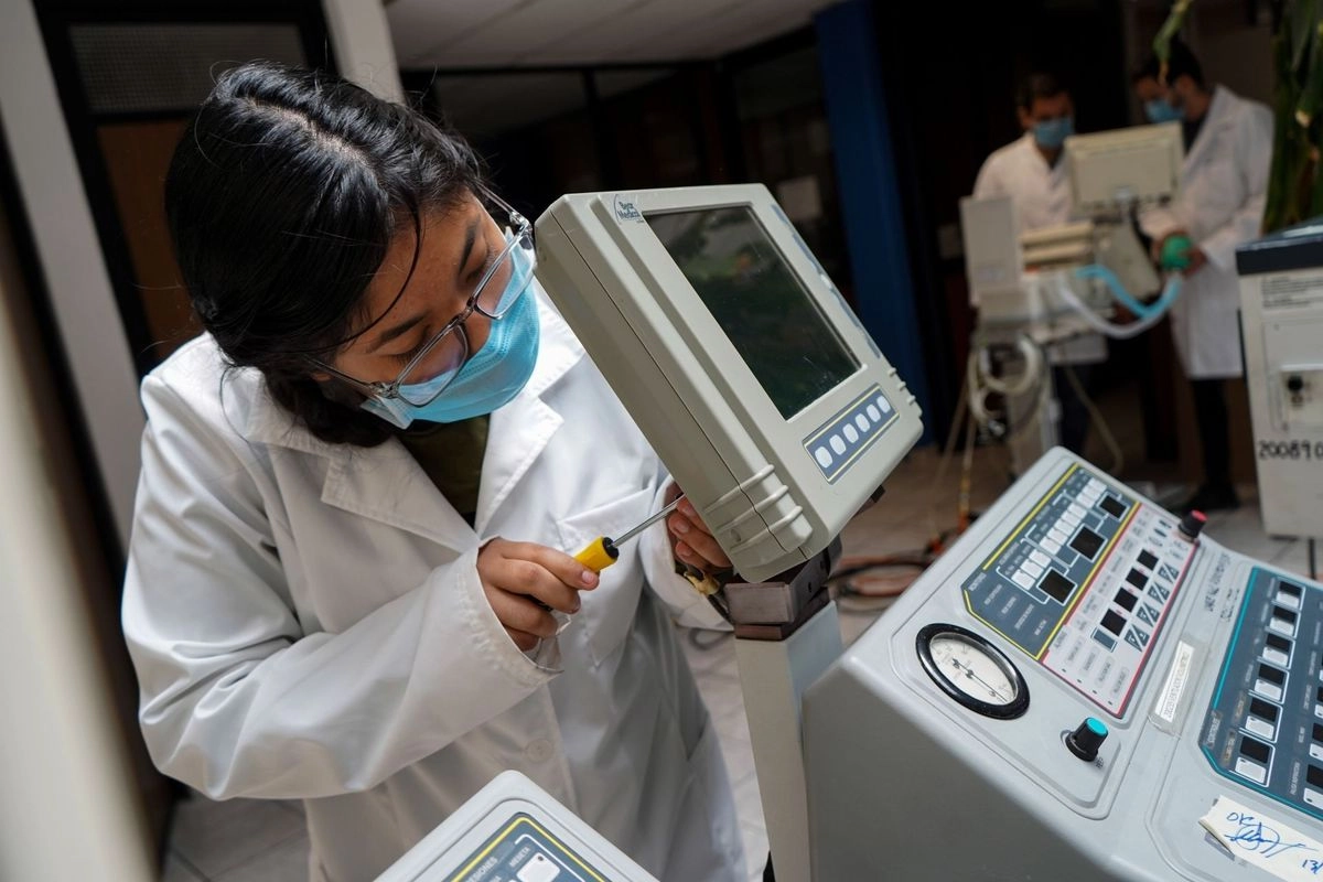 En un desplegado, Healthcare Systems destacó que los productos fabricados por Koninklijke Philips, controladora neerlandesa de Philips México, presentan alertas sanitarias nivel 1, el más grave por parte de la FDA (Food and Drug Administration), y a pesar de ello, se continuaron distribuyendo dolosamente en México. Foto 