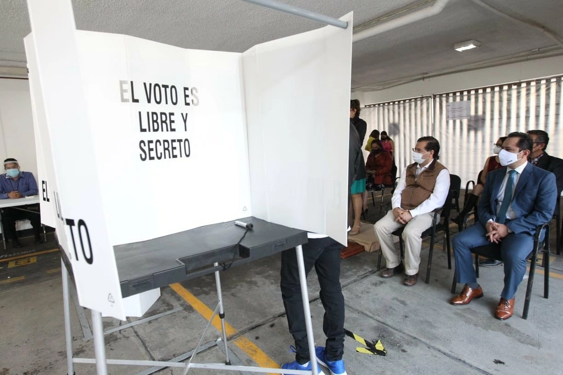 Casilla electoral en la Ciudad de México. Foto cortesía INE / Archivo
