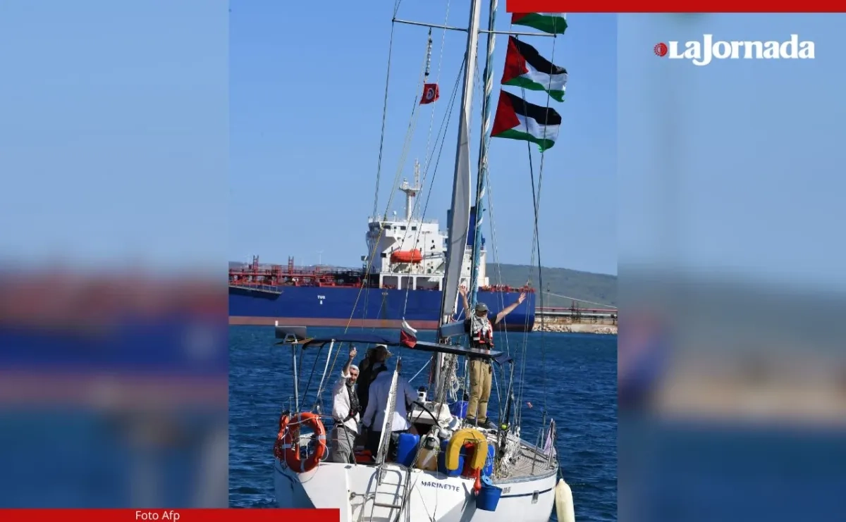 Las naves con asistencia humanitaria para los gazatíes zarparon ayer de Túnez rumbo a territorio palestino. Foto 