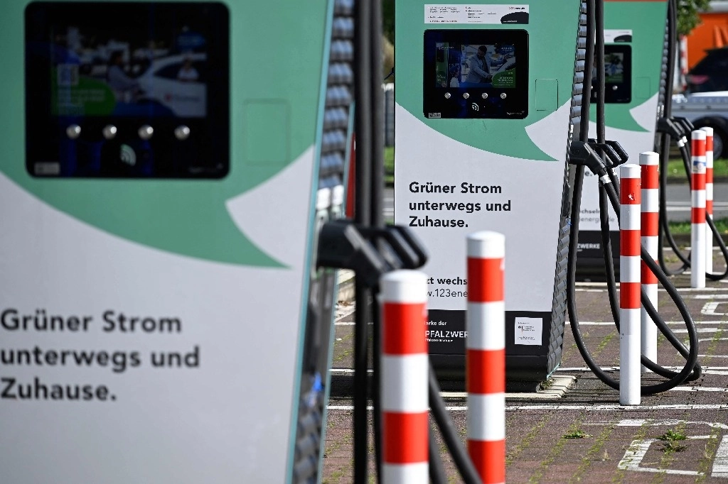 Una estación de carga para coches eléctricos en Kamen, en el oeste de Alemania. Foto Afp