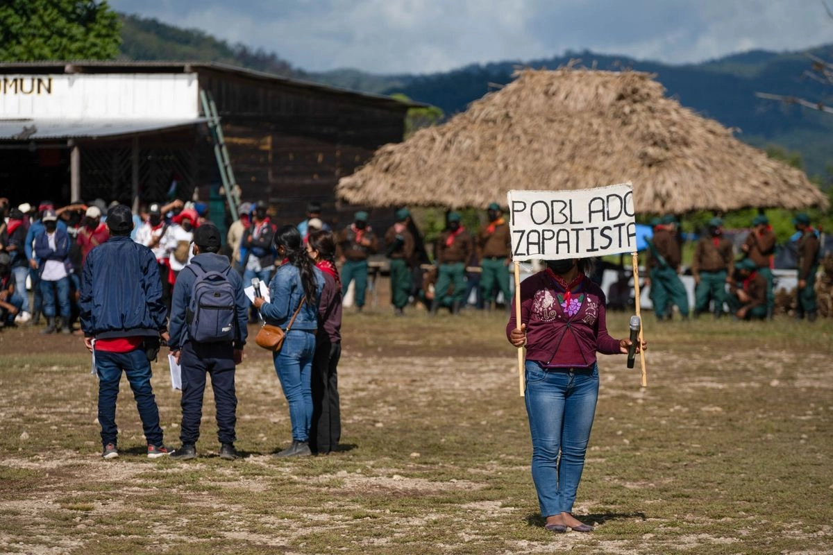 Las acciones violentas de todo tipo que han realizado los gobiernos de los tres niveles en contra de los zapatistas se han registrado constantemente desde 1994 y hasta la fecha. Foto