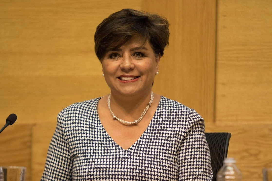 La subgobernadora del Banco de México, Irene Espinosa dijo que la política monetaria en el país se encuentra en terreno restrictivo y que la inflación local aún no ha mostrado señales de haberse frenado. Foto Cuartoscuro / Archivo