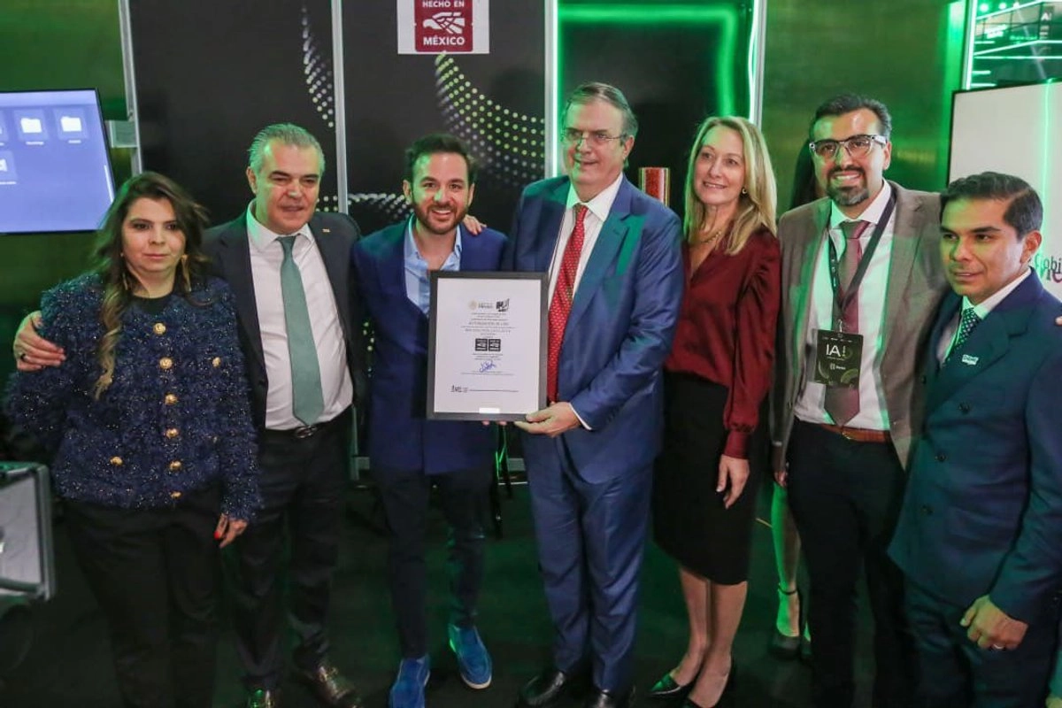 El titular de Economía, Marcelo Ebrard partició en un foro sobre inteligencia artificial. Foto tomada de la cuenta de X 