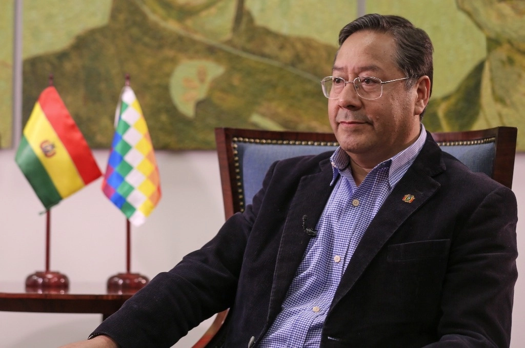 En su oficina ubicada en el piso 23 de la Casa Grande del Pueblo, el presidente de Bolivia, Luis Arce, habla con este diario sobre los acontecimientos del pasado miércoles. Foto 'La Jornada'