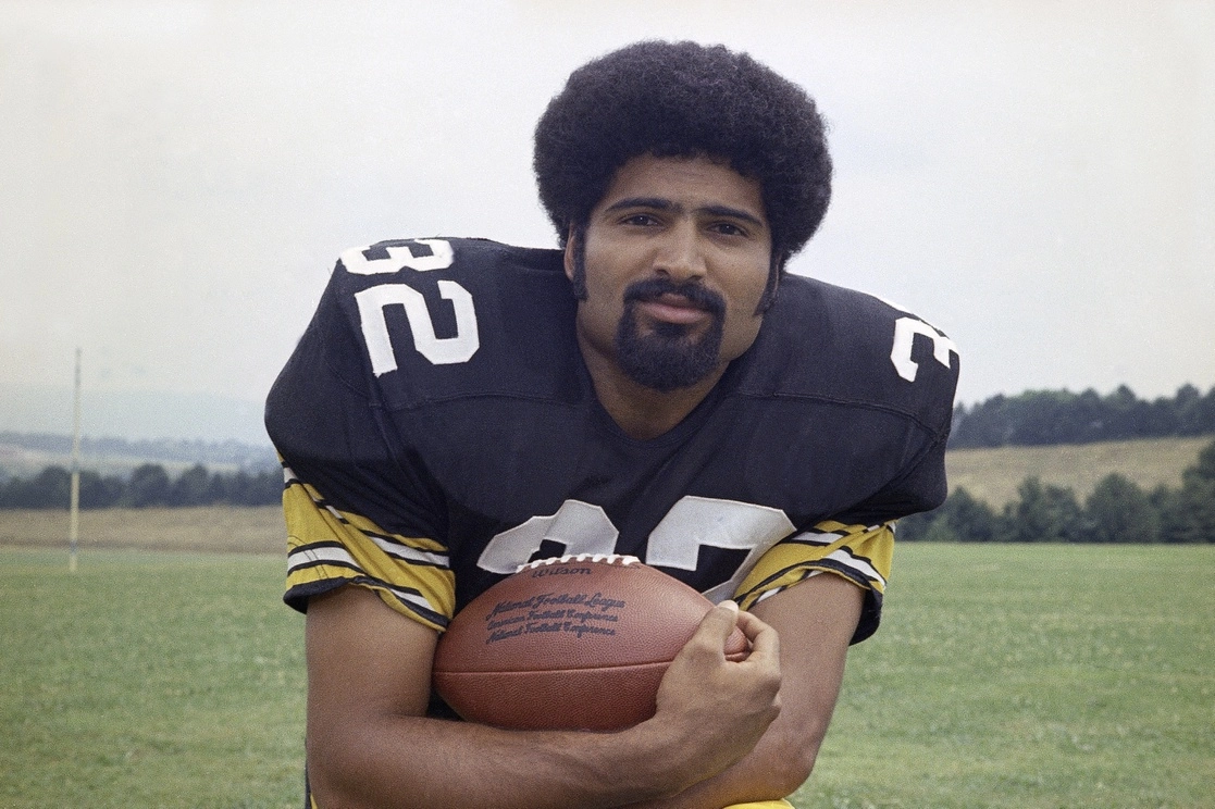 Franco Harris, autor de la emblemática 'Inmaculada Recepción', murió a los 72 años, informaron este miércoles los Pittsburgh Steelers. Foto Ap