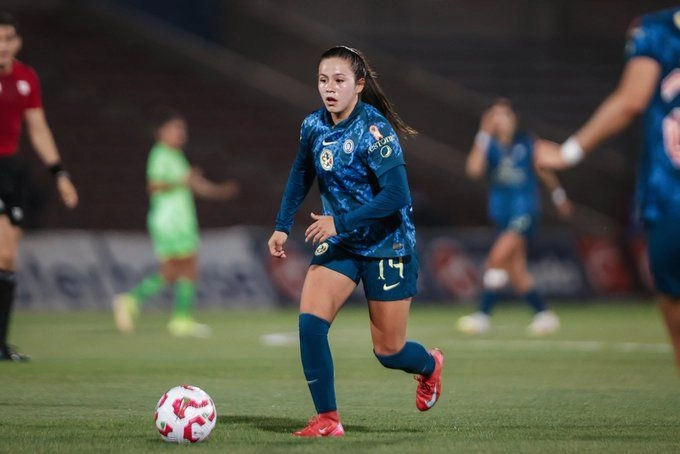 En el estadio Olímpico Benito Juárez, la  mexicana Scarlett Camberos abrió el marcador al 54 con un violento disparo desde afuera del área. Foto 