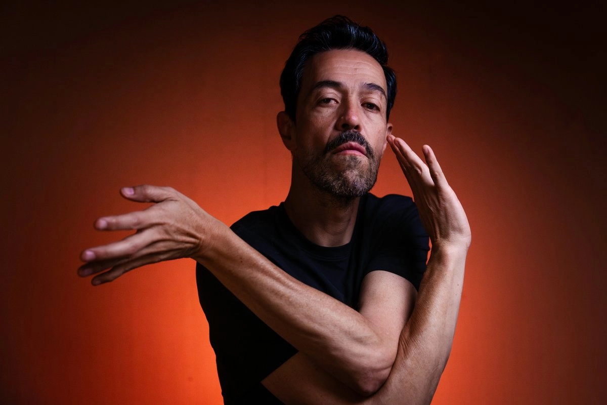 Meme del Real emprendió su carrera como solista con el álbum La montaña encendida.