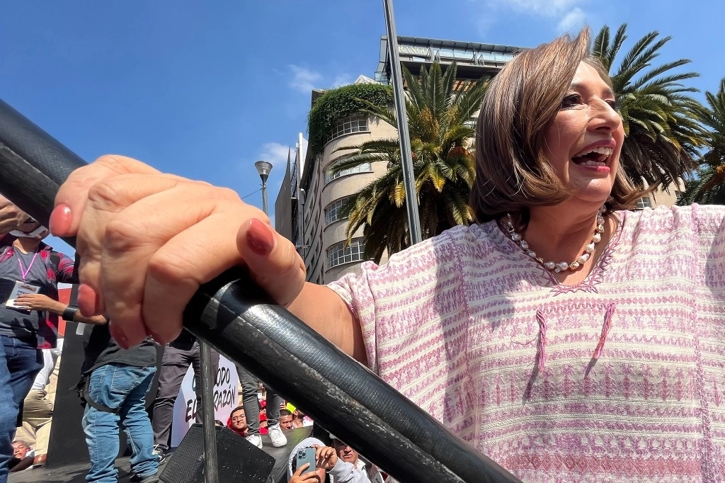 Xochitl Gálvez, candidata presidencial del Frente Amplio por México ofrece un mensaje a los ciudadanos en CDMX, el 12 de noviembre de 2023. Foto María Luisa Severiano