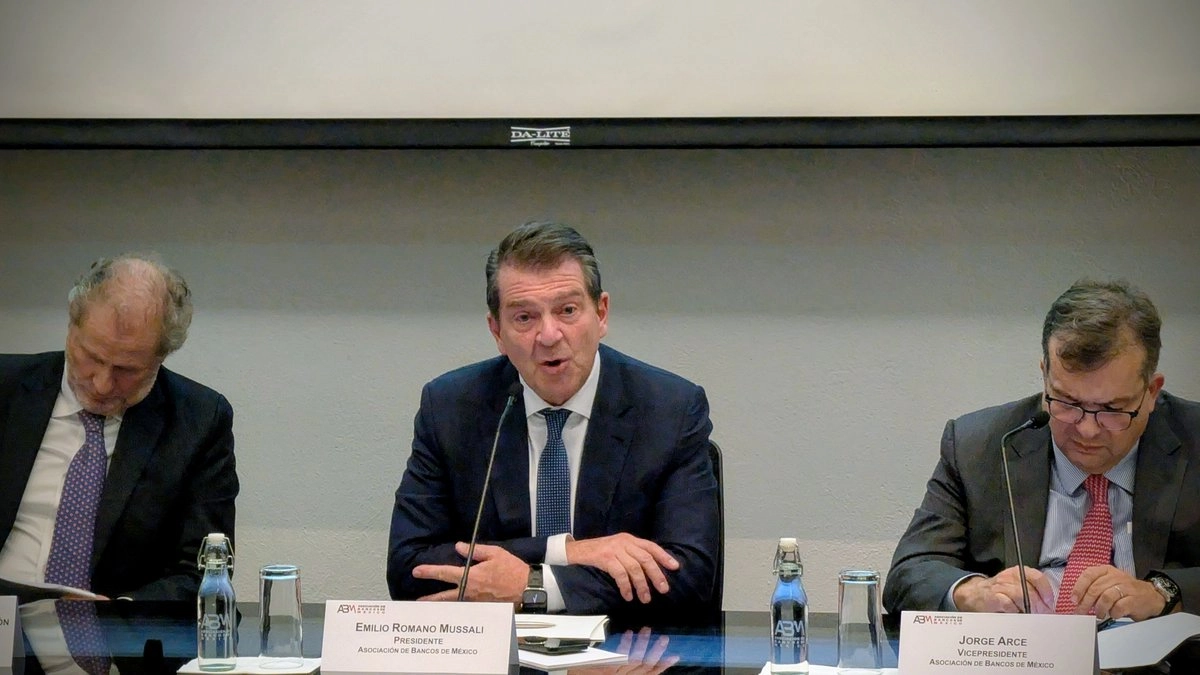 La asociación de baqueros repaldó la designación de Ernestina Godoy al frente de la FGR. Foto