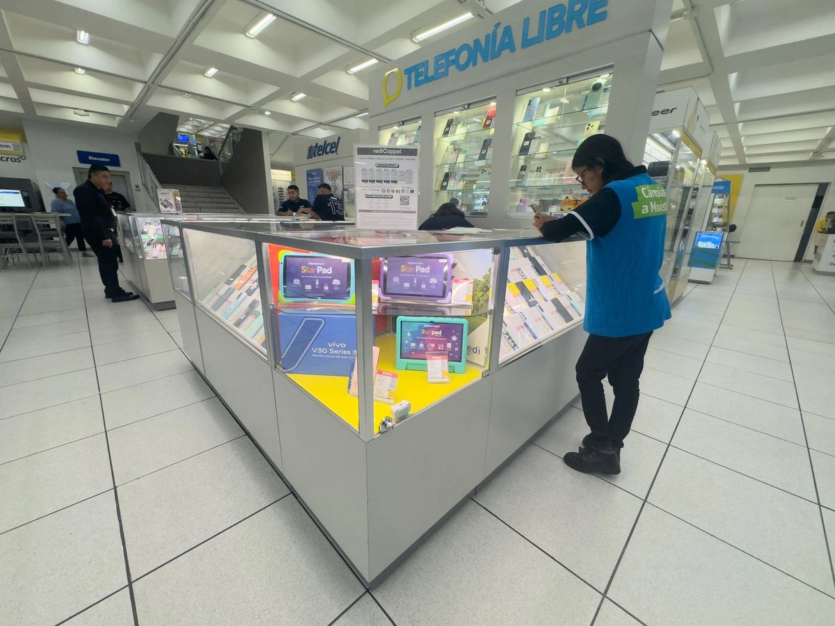 Durante el segundo trimestre de 2025, el ingreso laboral real promedio de la población ocupada a nivel nacional fue de 7 mil 596.46 pesos al mes, informó el Inegi. Foto