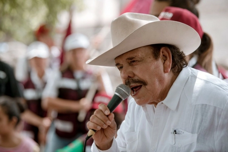 Armando Guadiana Tijerina, abanderado del partido Morena al gobierno de Coahuila, durante un acto de campaña en el municipio de San Juan de Sabinas, el 14 de mayo pasado. Foto Leopoldo Ramos 