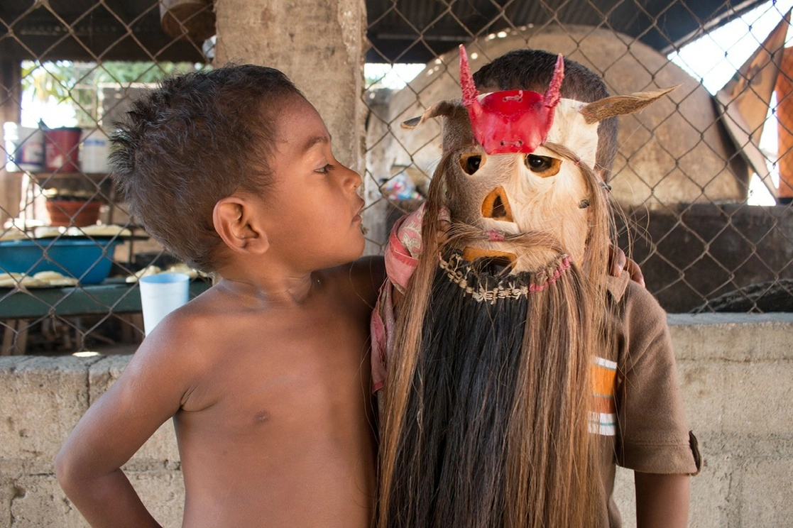 "El arte nos puede servir, para ir uniendo el tejido de una manera más fina, con el fin de reconocernos los unos a los otros" Foto Blanca Charolet
