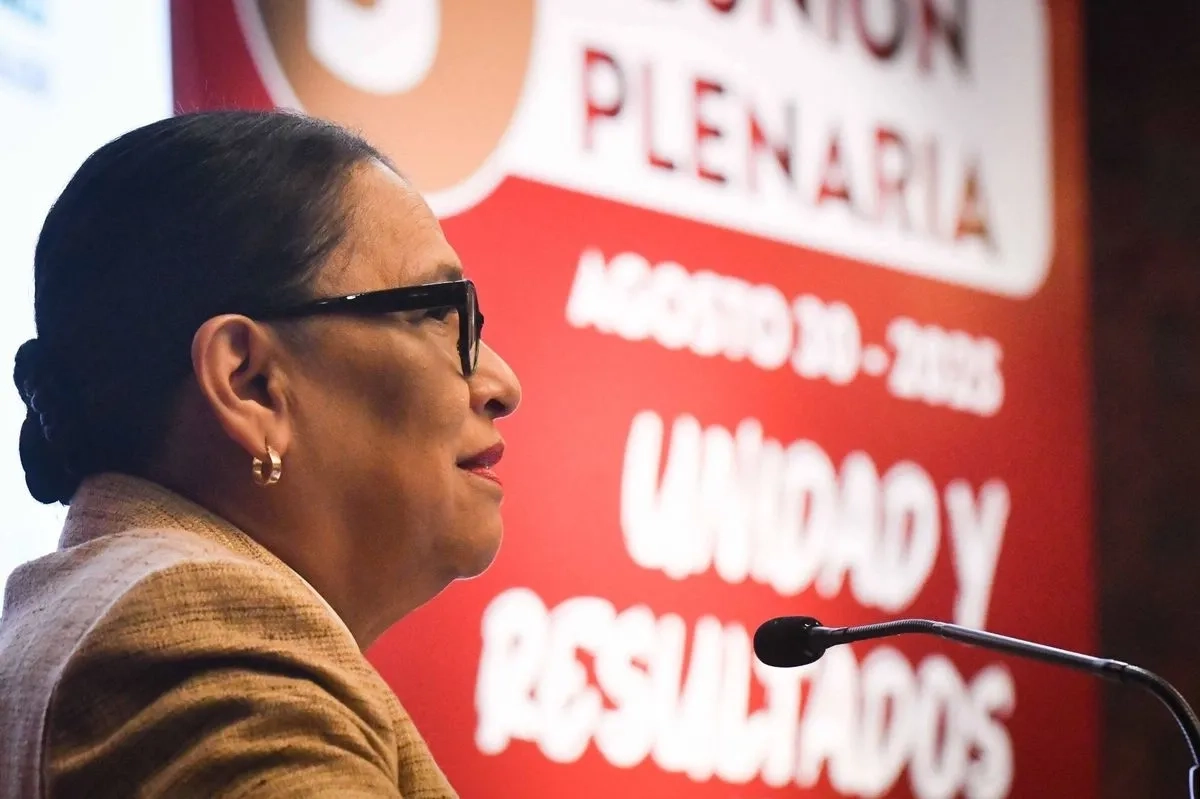 Por ello, alienta lo que hace días la secretaria de Gobernación, Rosa Icela Rodríguez, afirmó: la reforma electoral que se discutirá ampliamente a partir del mes próximo es “una necesidad histórica y la consecuencia inevitable de la transformación que requiere el país para dejar atrás el viejo orden, con sus instituciones diseñadas para desvirtuar la política”. Foto