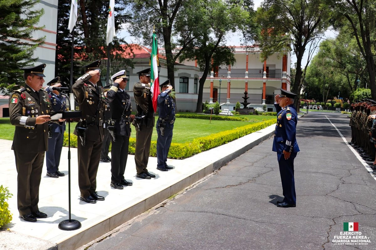 Durante una ceremonia en el Colegio de la Defensa Nacional 