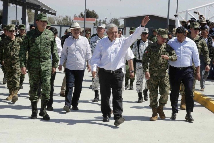 
El presidente, Andrés Manuel López Obrador, en la inauguración del cuartel de la Guardia Nacional en Romita, Guanajuato. Foto Presidencia