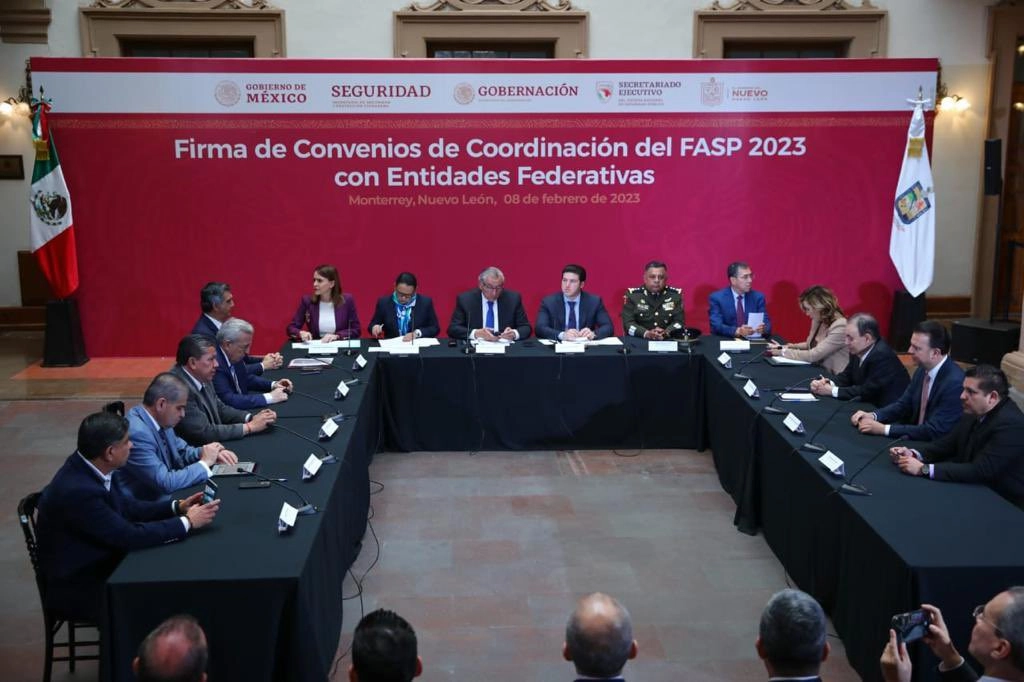 Durante la firma del convenio entre el gobierno federal y los estados del norte del país (Baja California, Baja California Sur, Sonora, Sinaloa, Chihuahua, Durango, Zacatecas, Coahuila, Tamaulipas y Nuevo León), para distribuir los recursos del Fondo de Aportaciones para la Seguridad Pública, encabezado por la titular de la SSPC, Rosa Icela Rodríguez y el de Gobernación, Adán Augusto López. Imagen https://twitter.com/SEGOB_mx