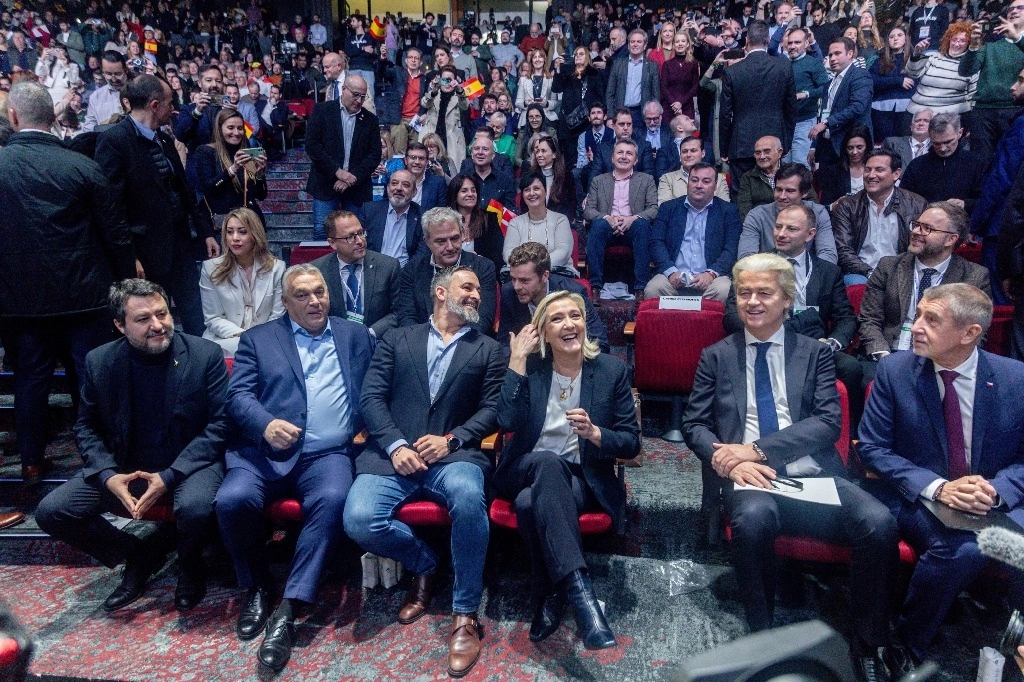 En la imagen de izquierda a derecha, gobernantes como el italiano Matteo Salvini, y el húngaro Víktor Orban, así como los políticos Santiago Abascal, de España, y la francesa Marine Le Pen, se reunieron en Madrid, ante un público de 3 mil personas. Foto Europa Press 