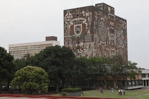 Imagen de la Biblioteca Central de la UNAM en Ciudad Universitaria. Foto José Carlo González / Archivo