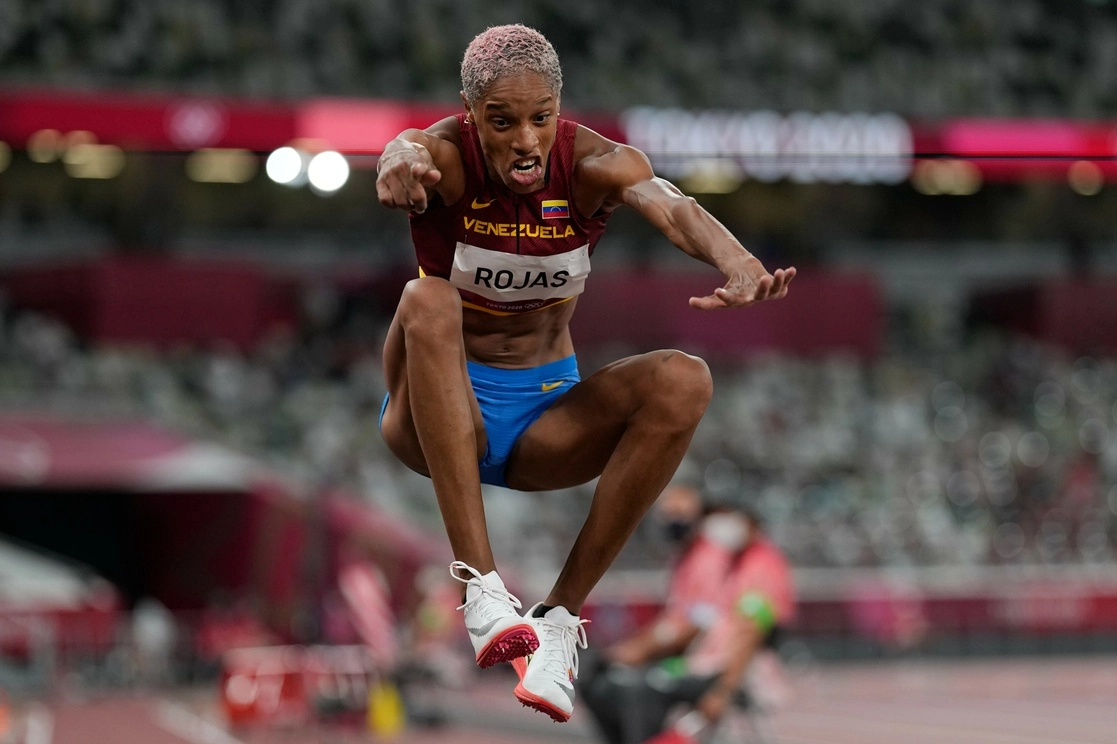 La Jornada La venezolana Yulimar Rojas, récord mundial de salto triple